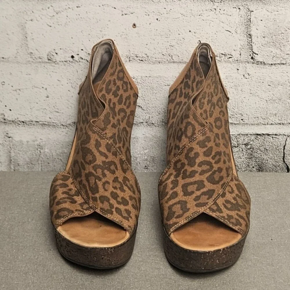 Browns Leopard Print Platform Wedge Sandals Peep Toe Size 38 Y2K